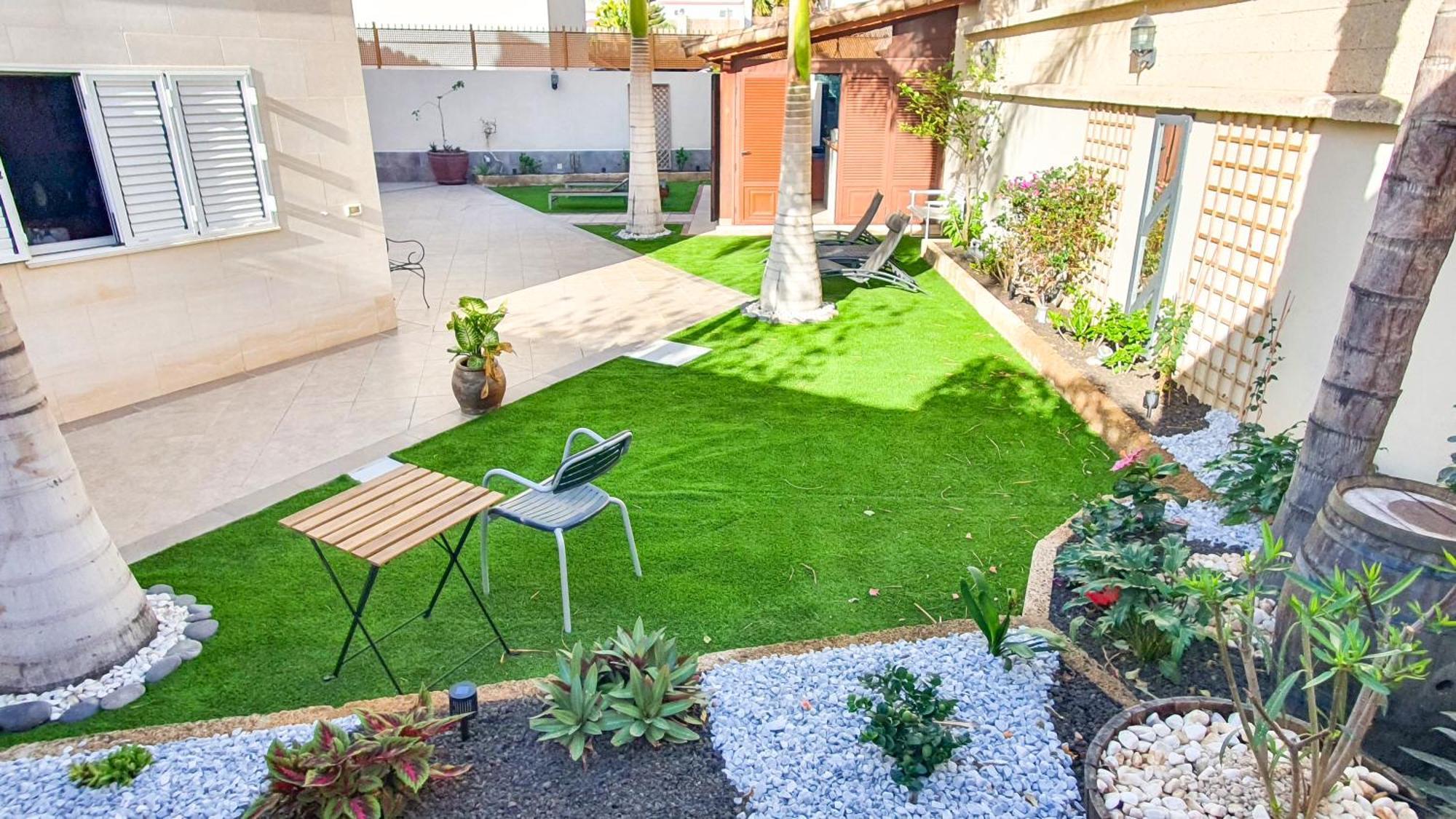 4-bedroom Corales With Jacuzzi, Garden, Close To Everything