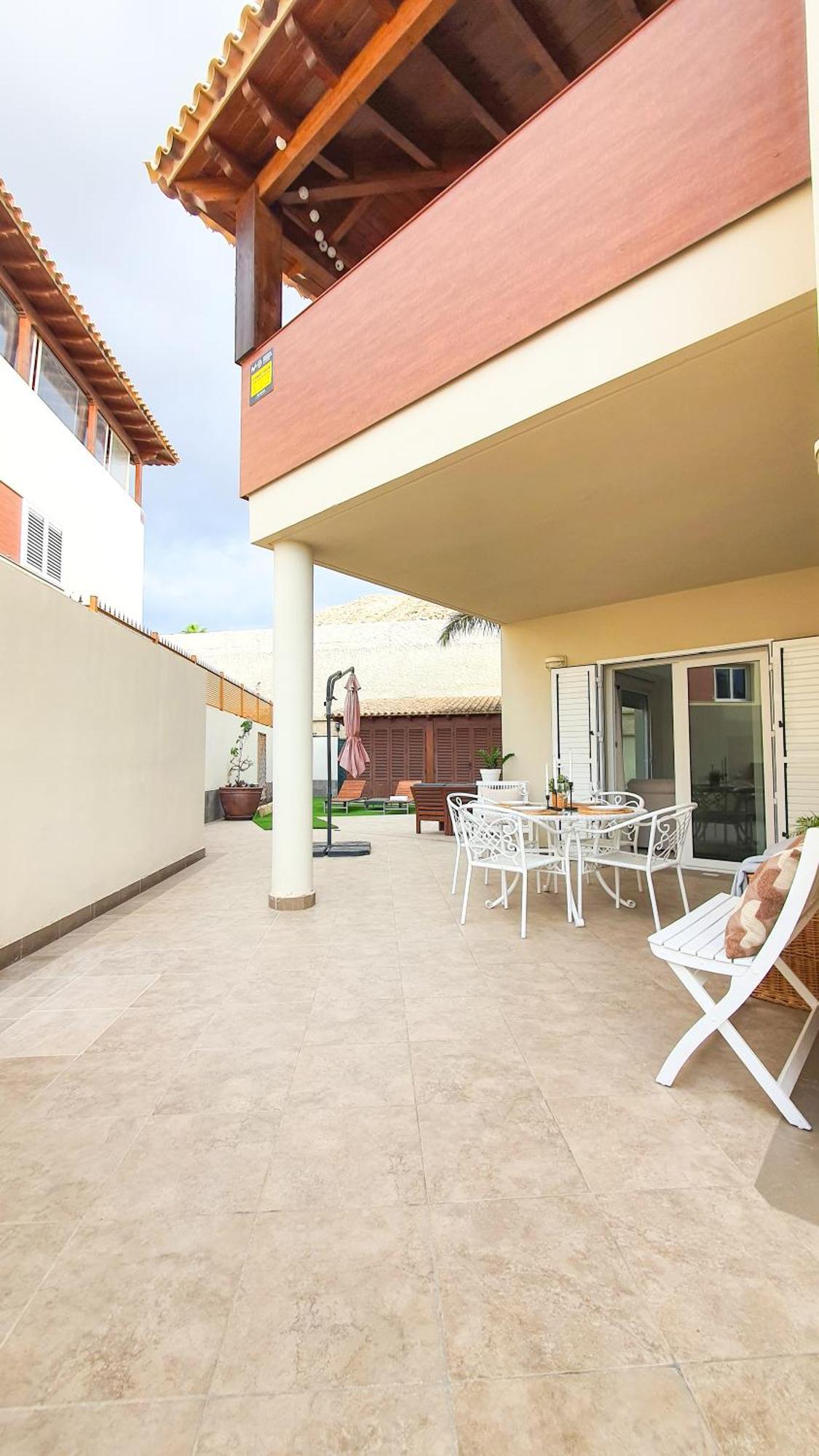 4-bedroom Corales With Jacuzzi, Garden, Close To Everything *