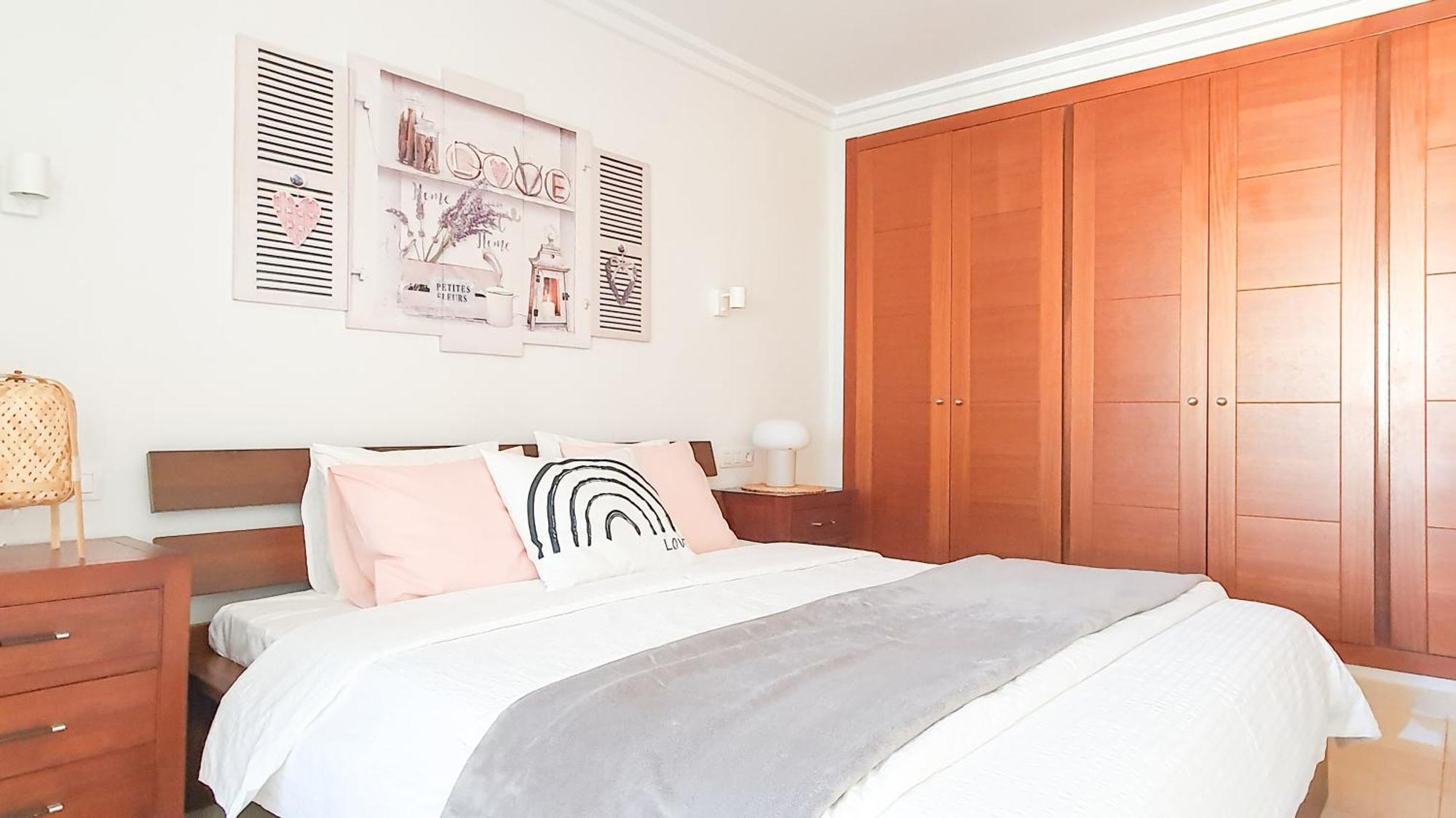 4-bedroom Corales With Jacuzzi, Garden, Close To Everything Villa