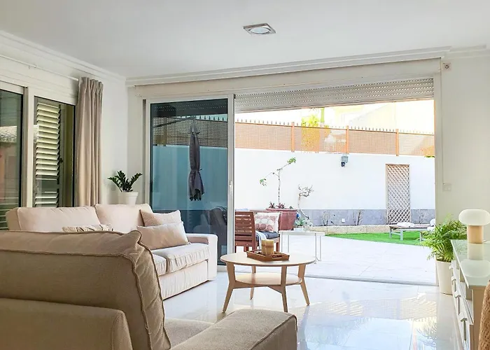 4-Bedroom Villa Los Corales With Jacuzzi, Garden, Close To Everything