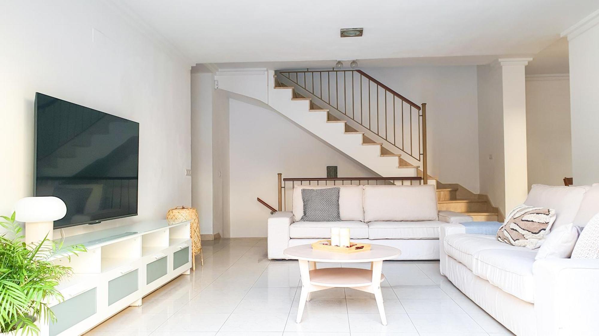 4-bedroom Corales With Jacuzzi, Garden, Close To Everything